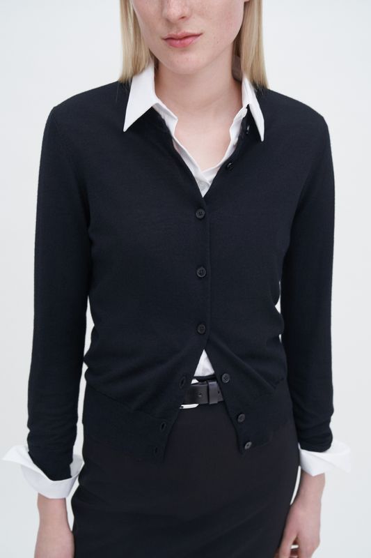 Merino Short Cardigan Black
