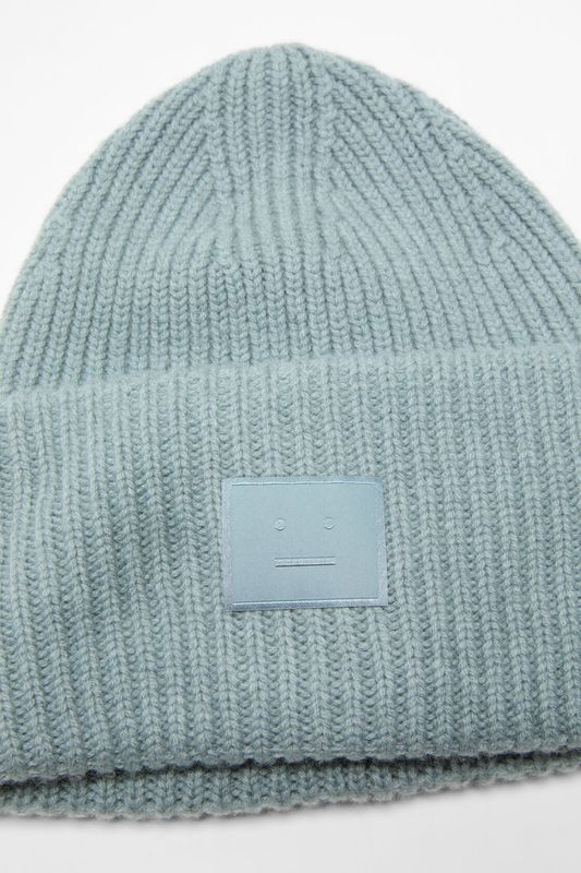 Large face logo beanie Yak Dusty blue