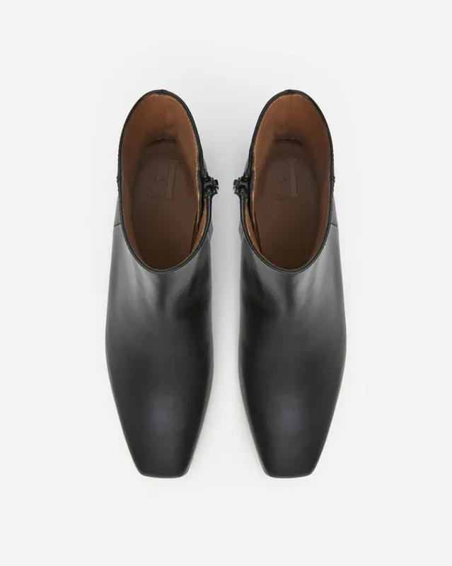 RAMI Leather Black 