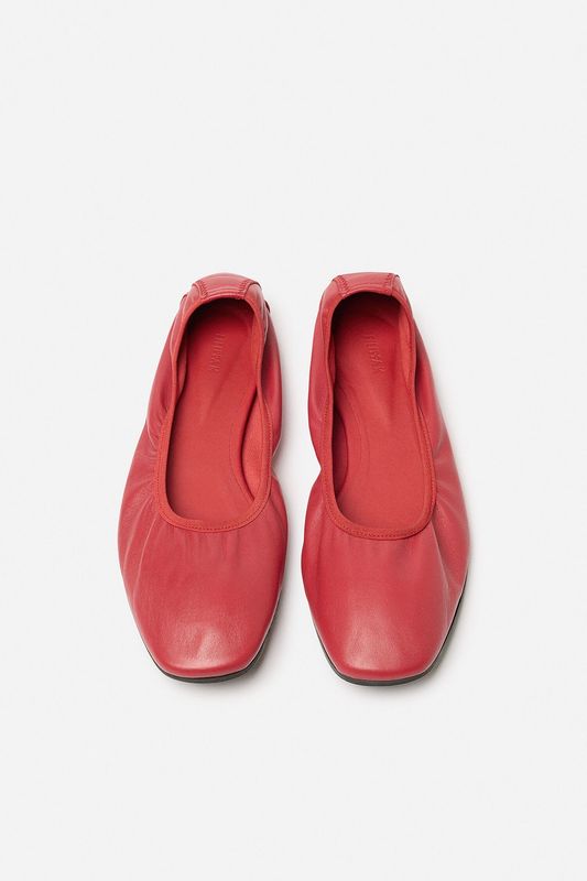 REY Flats Bright Red
